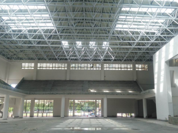 二连浩特体育馆网架