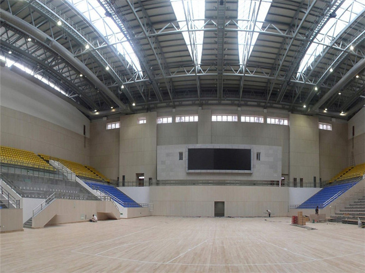 二连浩特体育委员会运动场